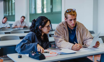Alumnado de ingeniería de EUSS analiza retos de futuro tras el «apagón»