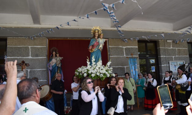 Homenaje a María Auxiliadora, una imagen con 100 años