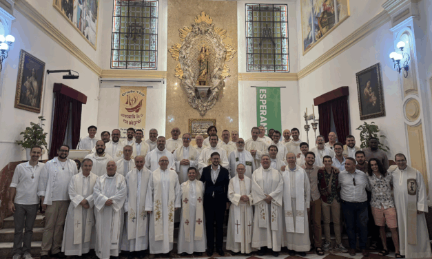 Rubén Ponce celebra su profesión perpetua en Cádiz