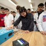 Alumnos de FP Padre Aramburu crean dispositivos para personas con autismo