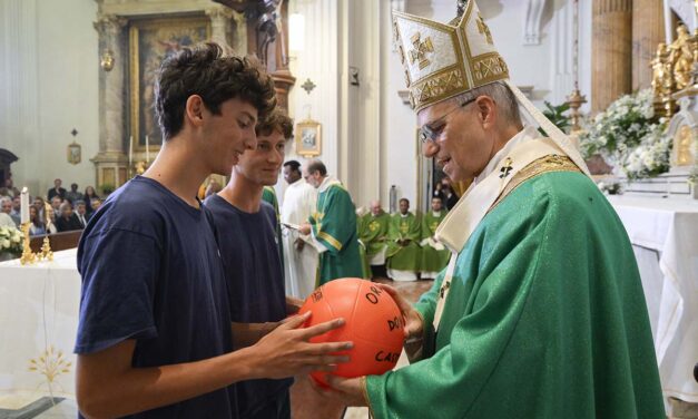 El Papa León XIV celebra la misa en la parroquia salesiana de Villanova en Castel Gandolfo