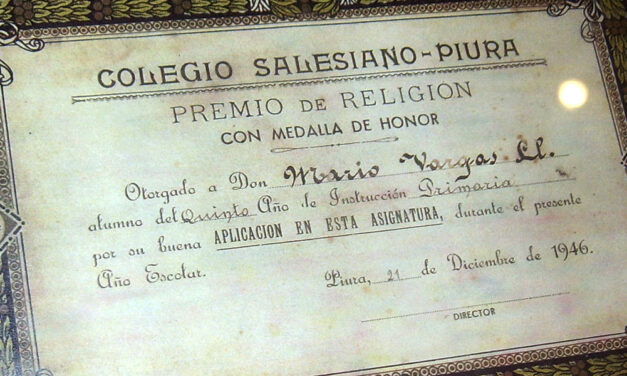Foto con historia: Vargas Llosa, antiguo alumno salesiano