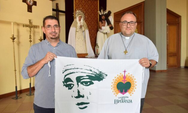 La Esperanza en el corazón de las Tres Mil: así se reza en el barrio más pobre de España