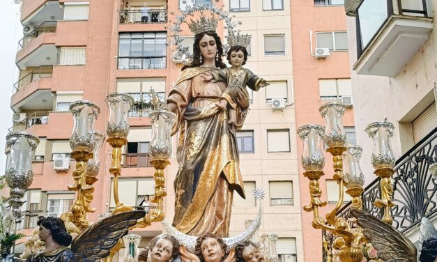 Processó Magna Mariana a Huelva amb la participació de Maria Auxiliadora