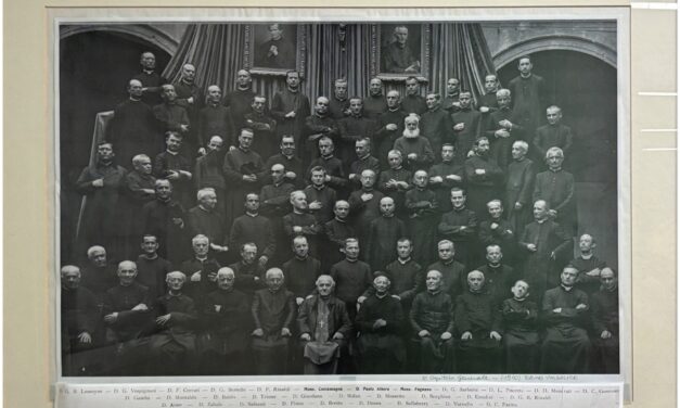 Foto con Historia: XI Capítulo General Salesiano