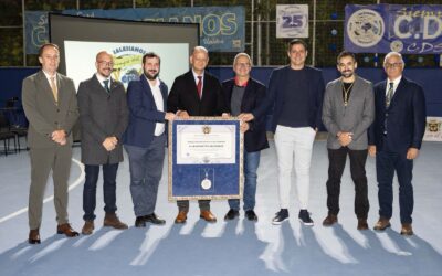 Medalla de plata de La Orotava al Club Deportivo Salesianos