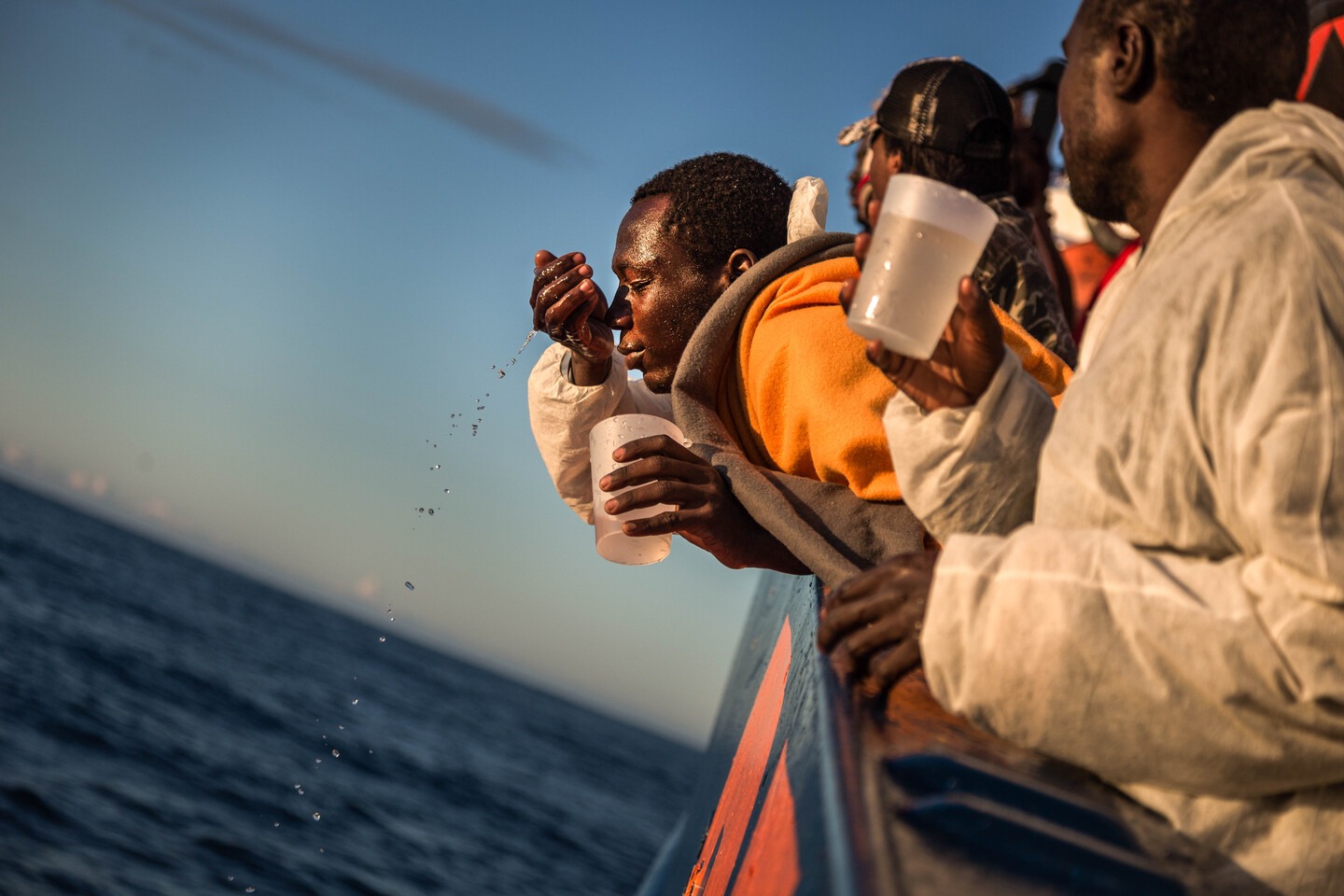 Amanecer-a-bordo.-Javi-Julio-2