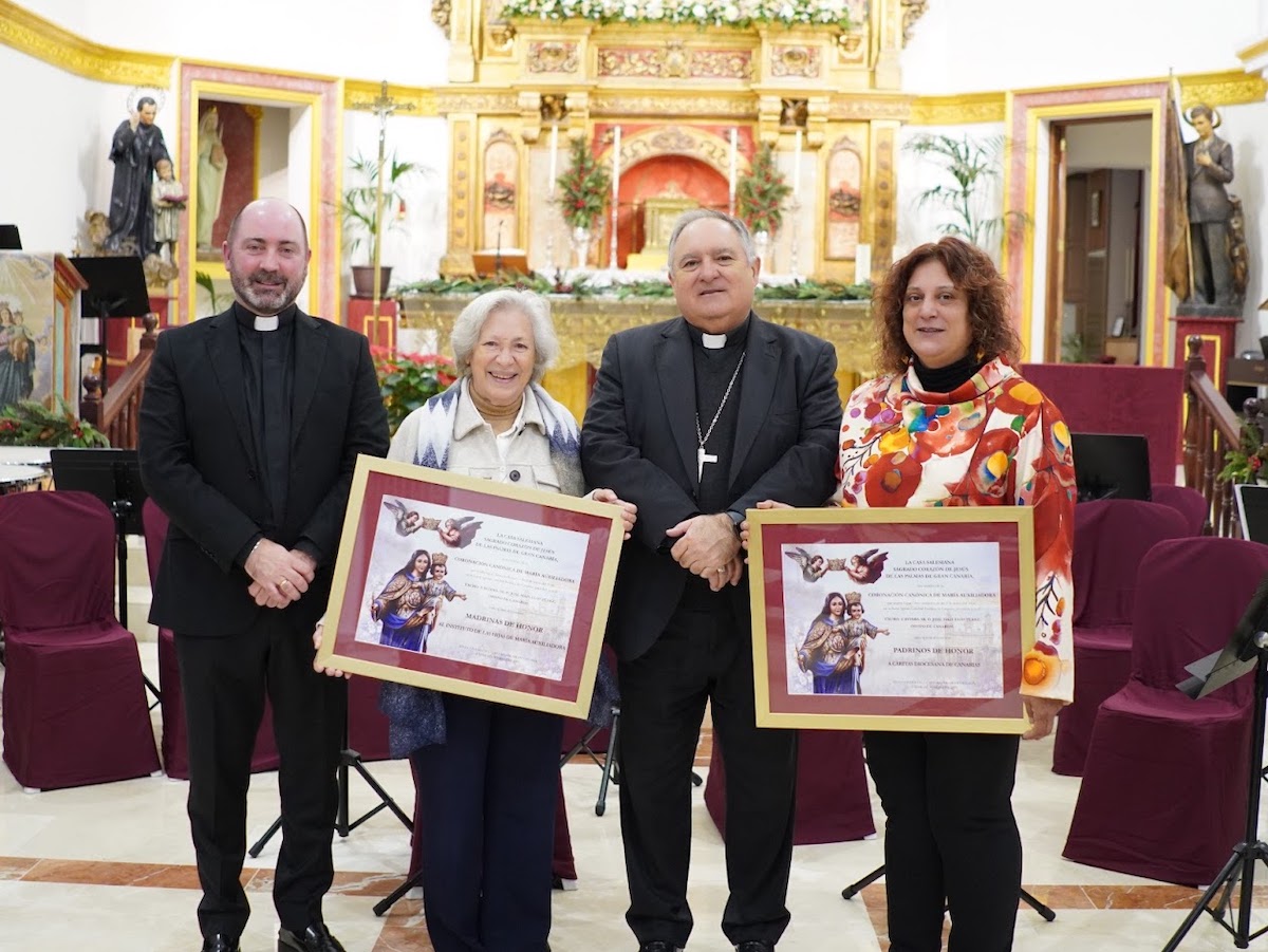 Coronacion-MariaAuxiliadora-LASPALMAS-DIC2025-00001