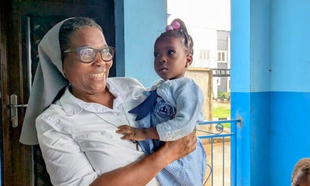 «Tenemos que luchar para que una vida mejor sea posible allí, en su tierra»