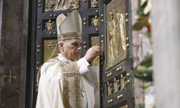 El papa León XIV cierra la Puerta Santa, concluye el Jubileo de la Esperanza