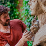 Martín Lagares, distinguido con la bandera de Andalucía de las Artes