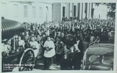 Foto con historia: Entierro Artémides Zatti