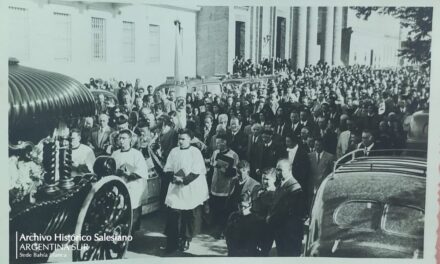 Foto con historia: Entierro Artémides Zatti