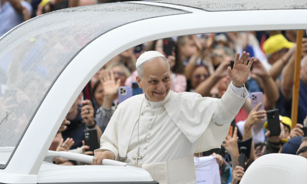 «Alzad la mirada», lema para la primera visita del Papa a España