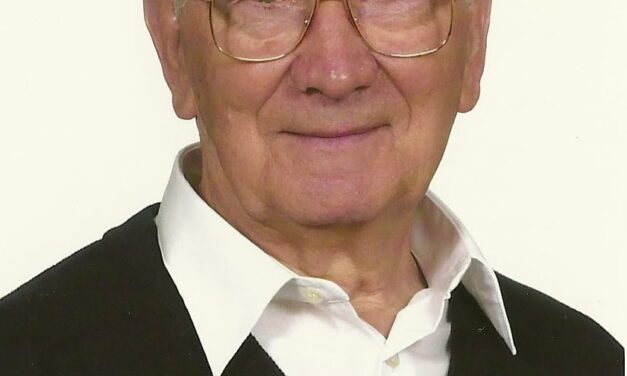 Juan Ochagavía Estomba, Salesiano sacerdote (1926-2026)