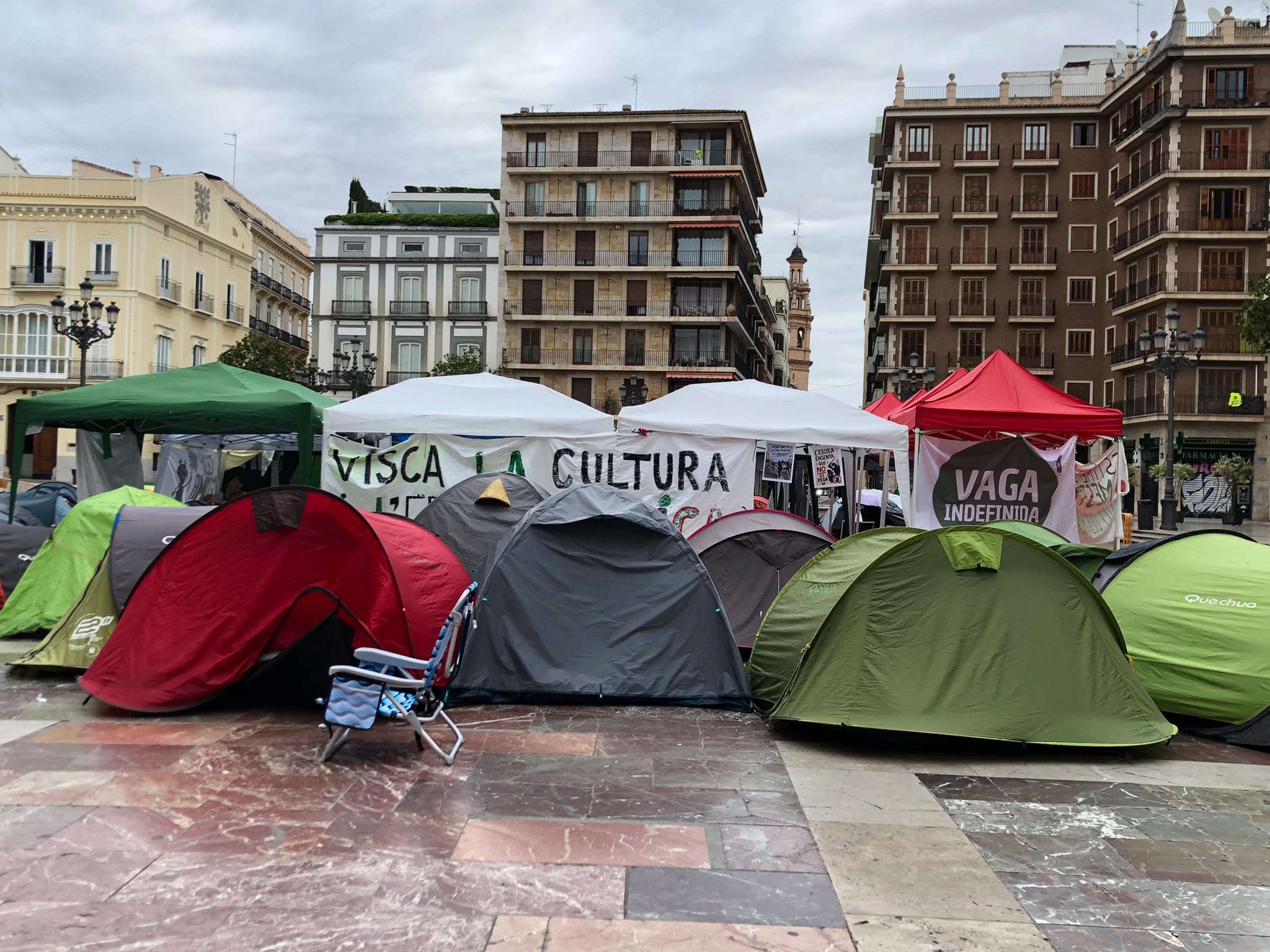 Asentamiento huelga educación en la Comunitat Valenciana