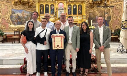 Pozoblanco y Cádiz, lugares elegidos para la imposición de dos insignias de Plata de Antiguos Alumnos