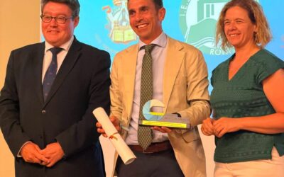 El Clúster Marítimo Naval de Cádiz premia a Salesianos Campano por su labor formativa