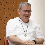«Solo tomando la cruz podemos seguir verdaderamente a Jesús»