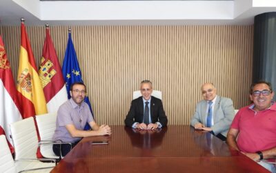 El alcalde de Puertollano recibe a los nuevos responsables de la casa salesiana