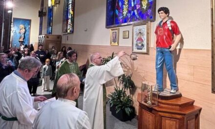La Basílica de María Auxiliadora bendice una Imagen de San Carlo Acutis